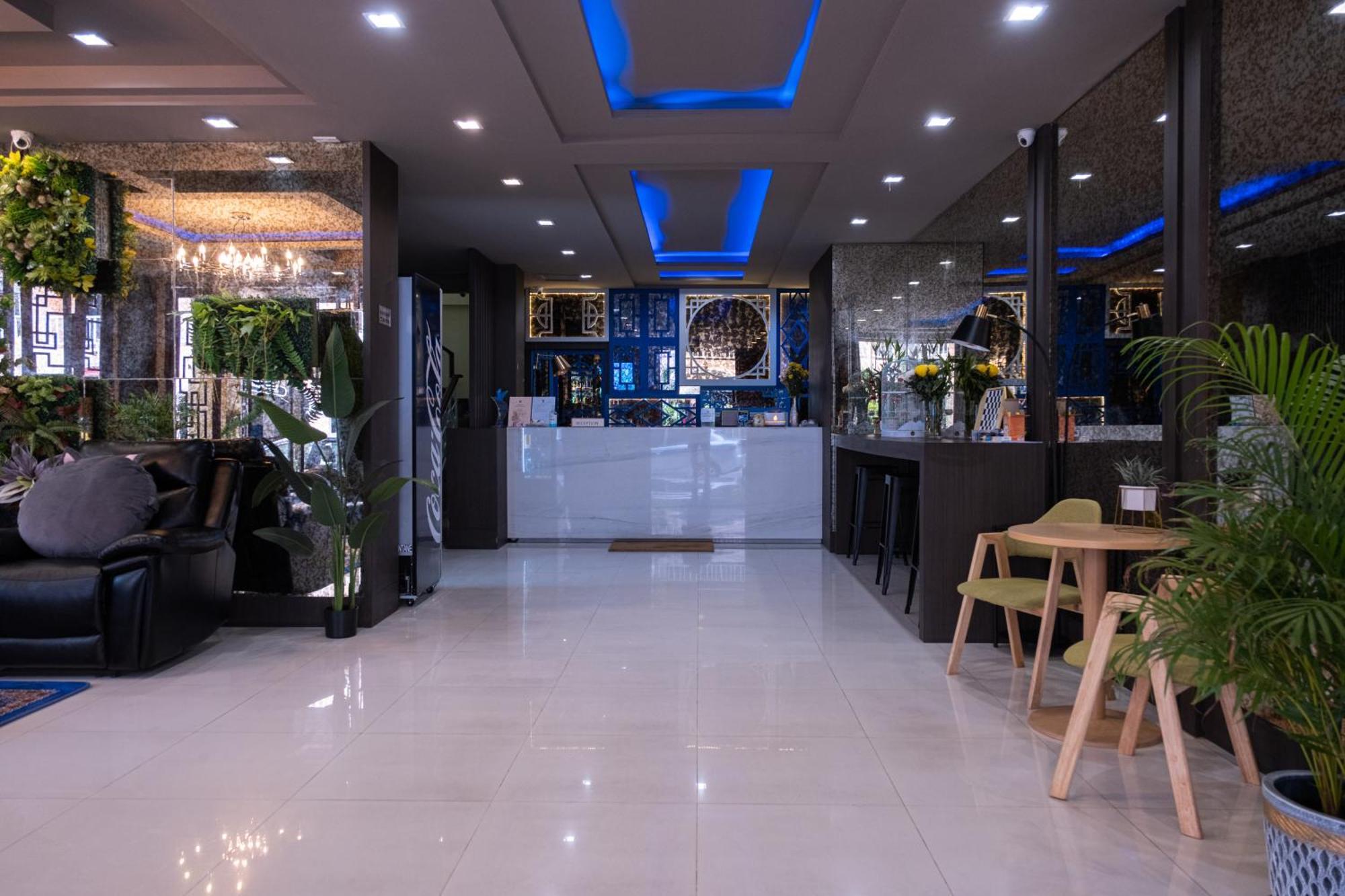 Grand Orlov Apart Hotel Patong Bagian luar foto